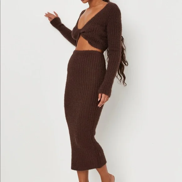 CARLI BYBEL X MISSGUIDED CHOCOLATE CO ORD FLUFFY KNIT SET - Picture 1 of 9